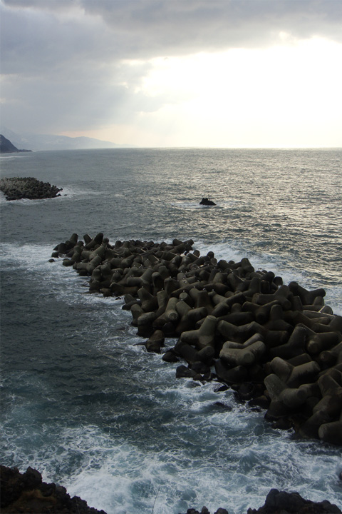 灯台からの日本海