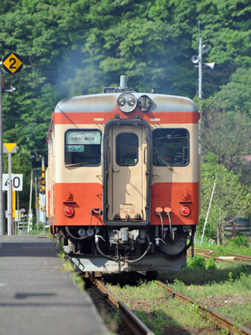 大糸線 キハ52-115発車