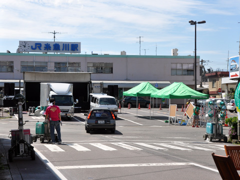 エキカモ準備中の糸魚川駅前 エキカモ準備中の糸魚川駅前