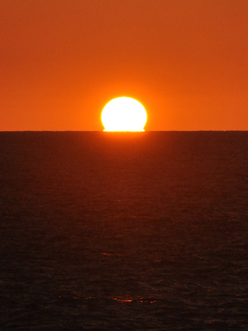 日本海のだるま夕日２
