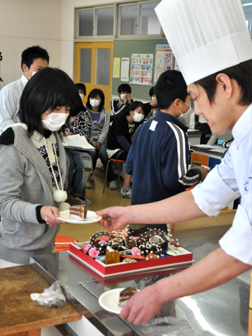 秘密のケーキの御試食タイム