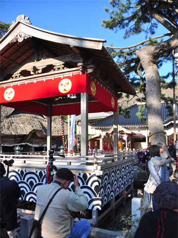 白山神社の舞台