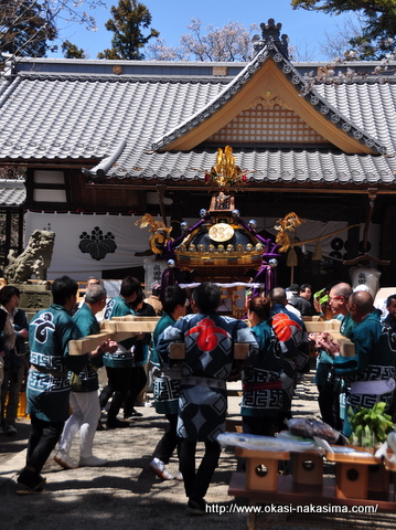 真田神社前の神輿 真田神社前の神輿