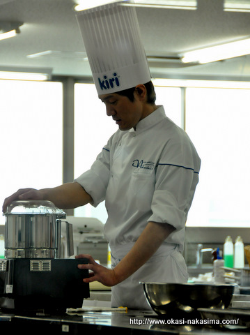 第10回・キリクリームチーズコンクール・実技の様子