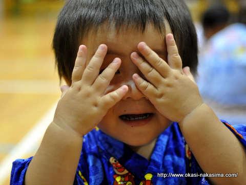 いないいないばーのポーズ