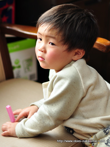 テレビを凝視 テレビを凝視