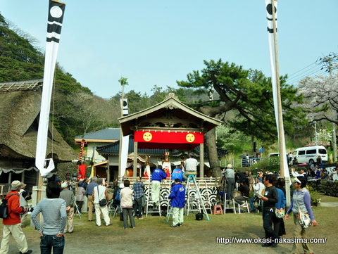 能生白山神社春季大祭の境内