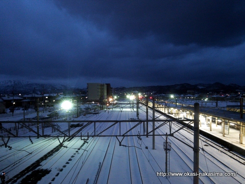 朝の直江津駅