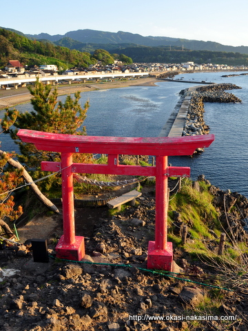 山頂の鳥居 山頂の鳥居