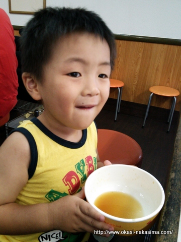 割りスープを飲む
