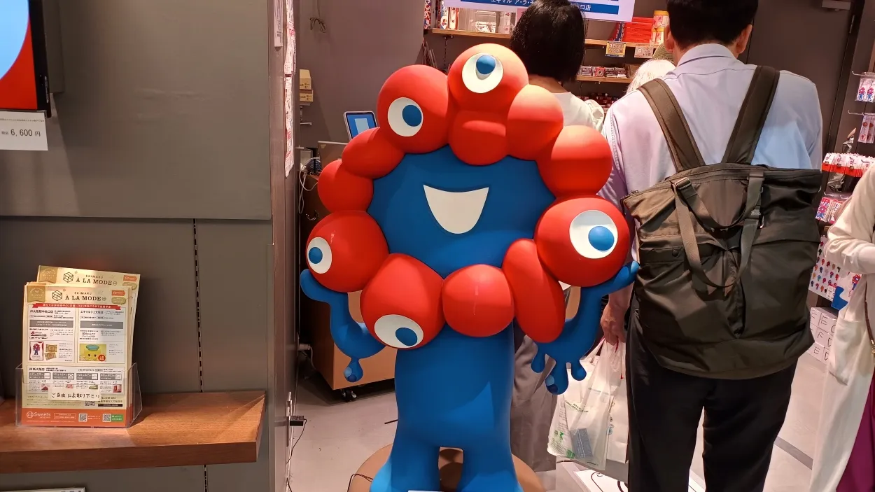 大阪駅のミャクミャク