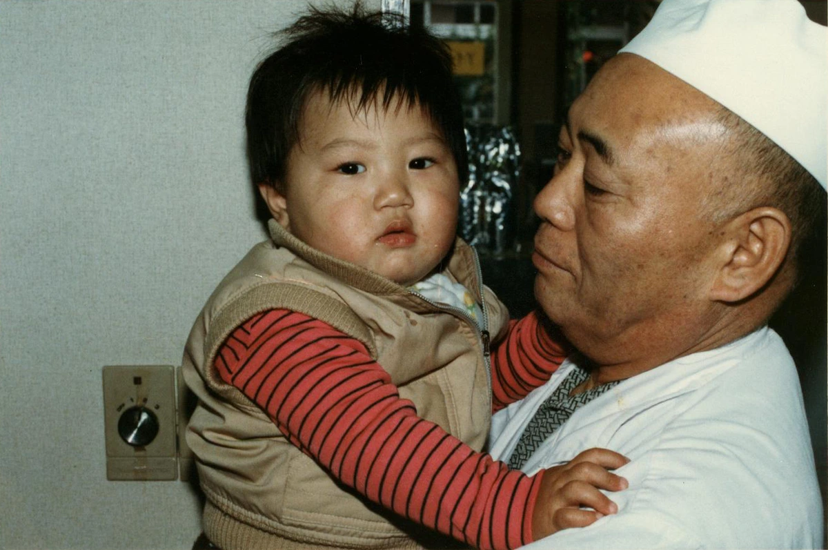 ナカシマ2代目の中嶋一男と、まだ幼少期だった現社長・中嶋悠一