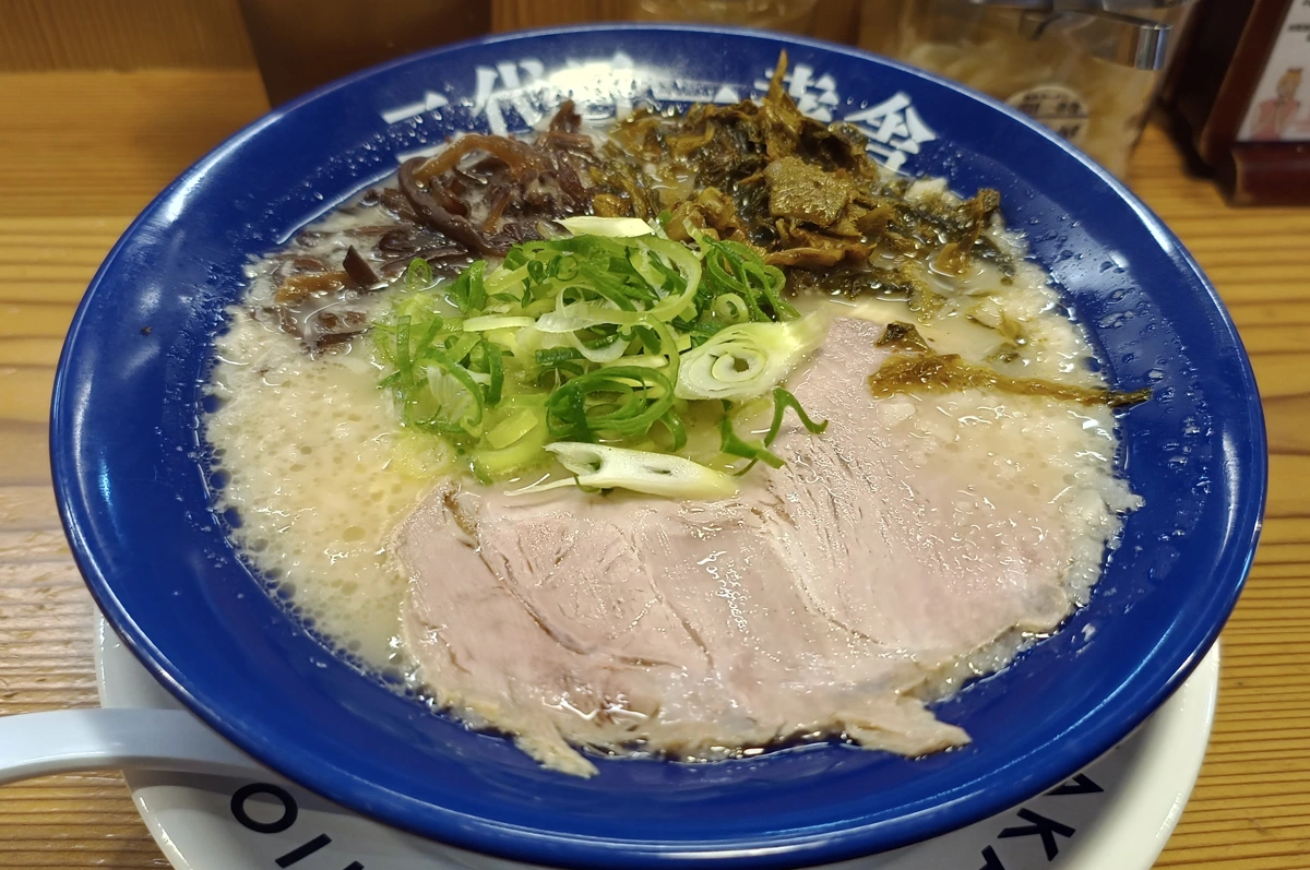 博多豚骨ラーメン