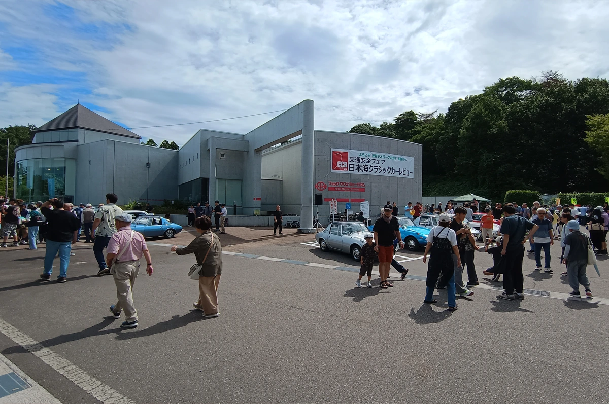 日本海クラッシックカーレビュー会場