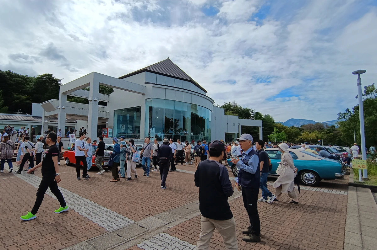 日本海クラッシックカーレビュー会場
